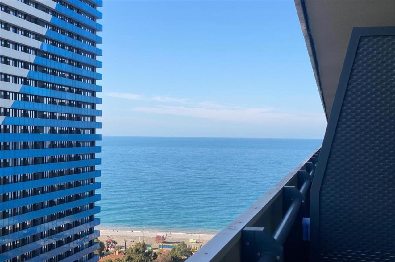 Orbi City Batumi Sea View Aparthotel Exteriör bild