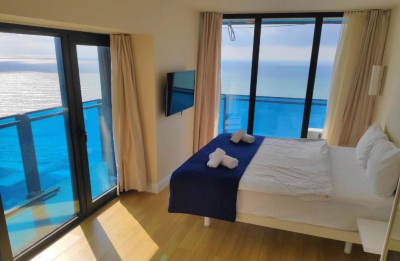 Orbi City Batumi Sea View Aparthotel Exteriör bild